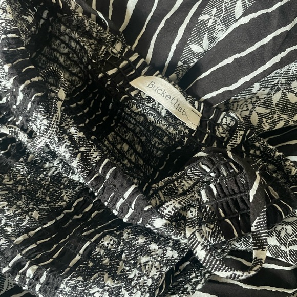 Baltic Born Delaney Jumpsuit SOLD OUT 🖤⚪️ - Picture 3 of 3